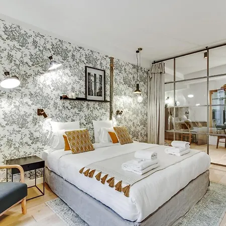 Pick A Flat's In Louvre Saint Honoré