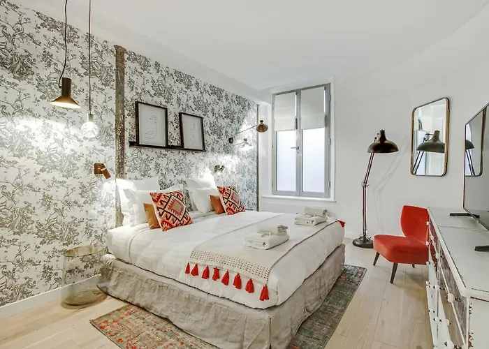 Pick A Flat's In Louvre Saint Honore Apartment *