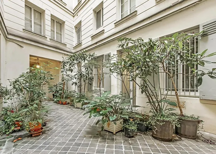 Apartment Pick A Flat's In Louvre Saint Honore