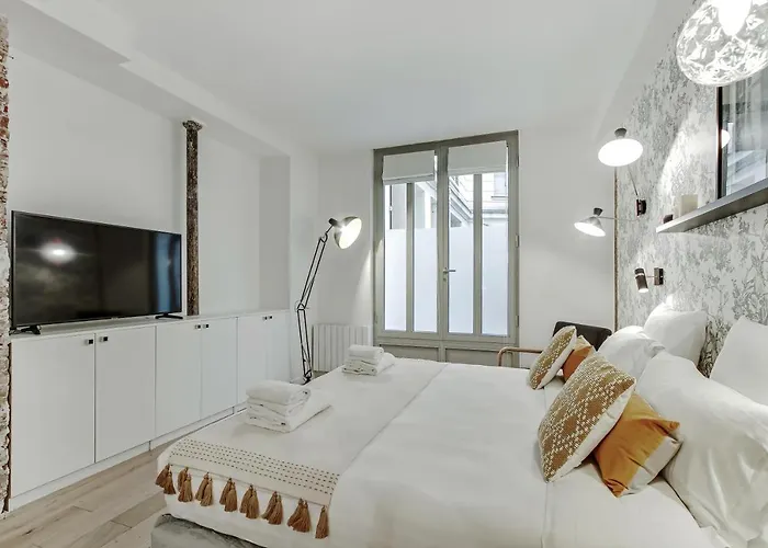 Pick A Flat's In Louvre Saint Honore *