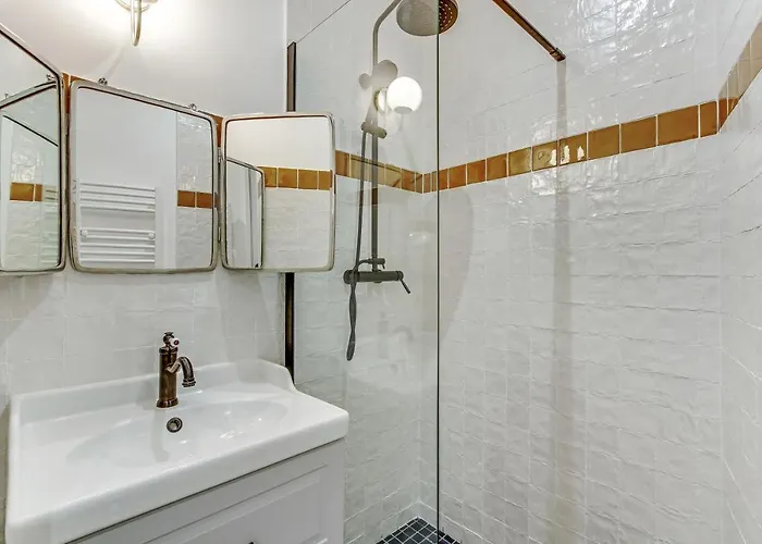 Pick A Flat's In Louvre Saint Honore Paris