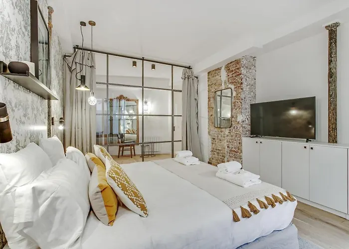 Apartment Pick A Flat's In Louvre Saint Honore